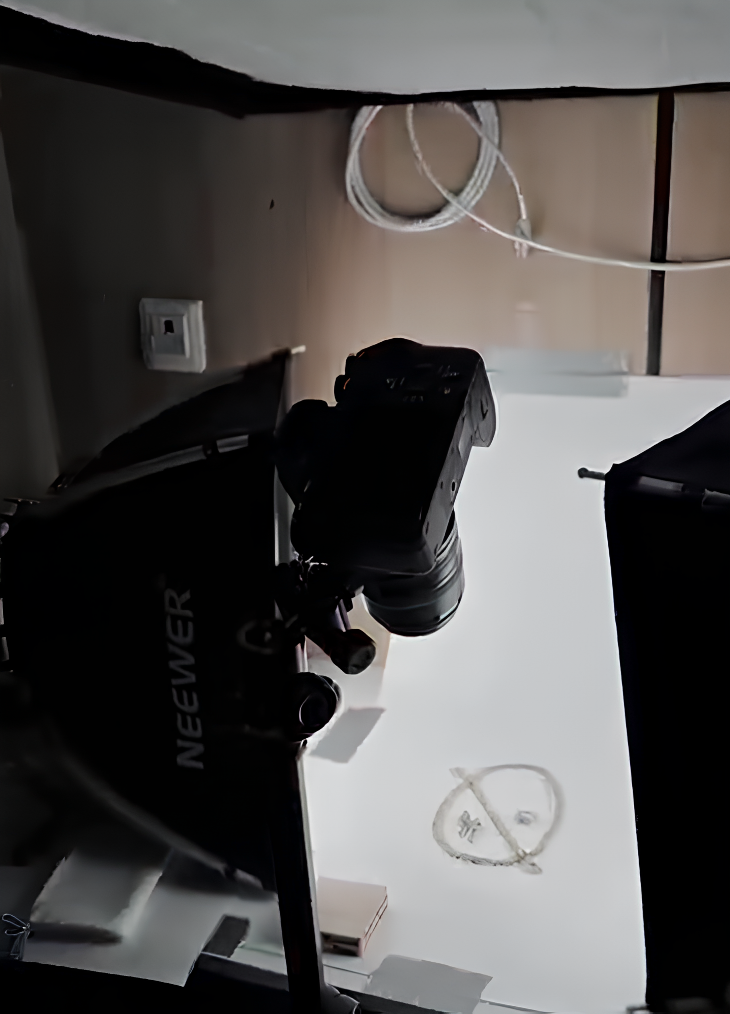 Digital brand shooting with cameras and softboxes